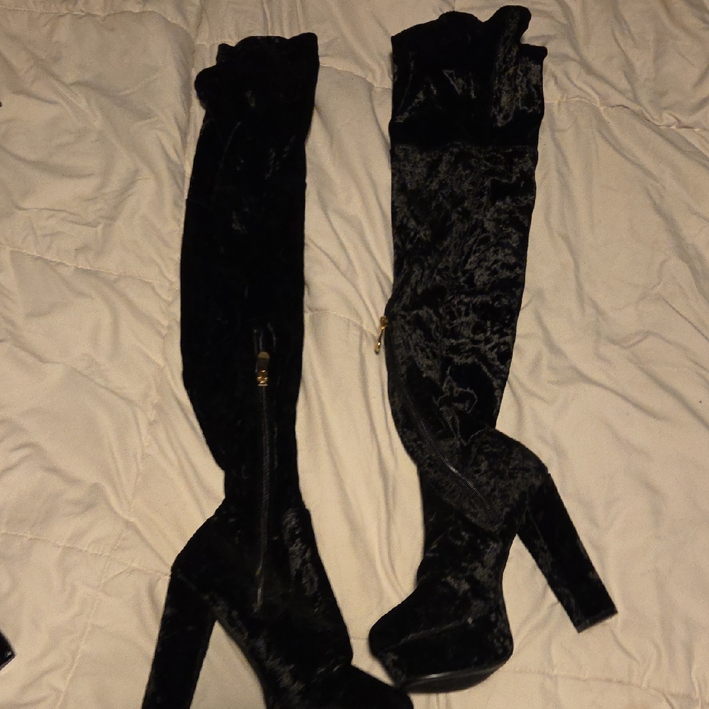 Cape Robbin Black Velvet Over-the-Knee Boots